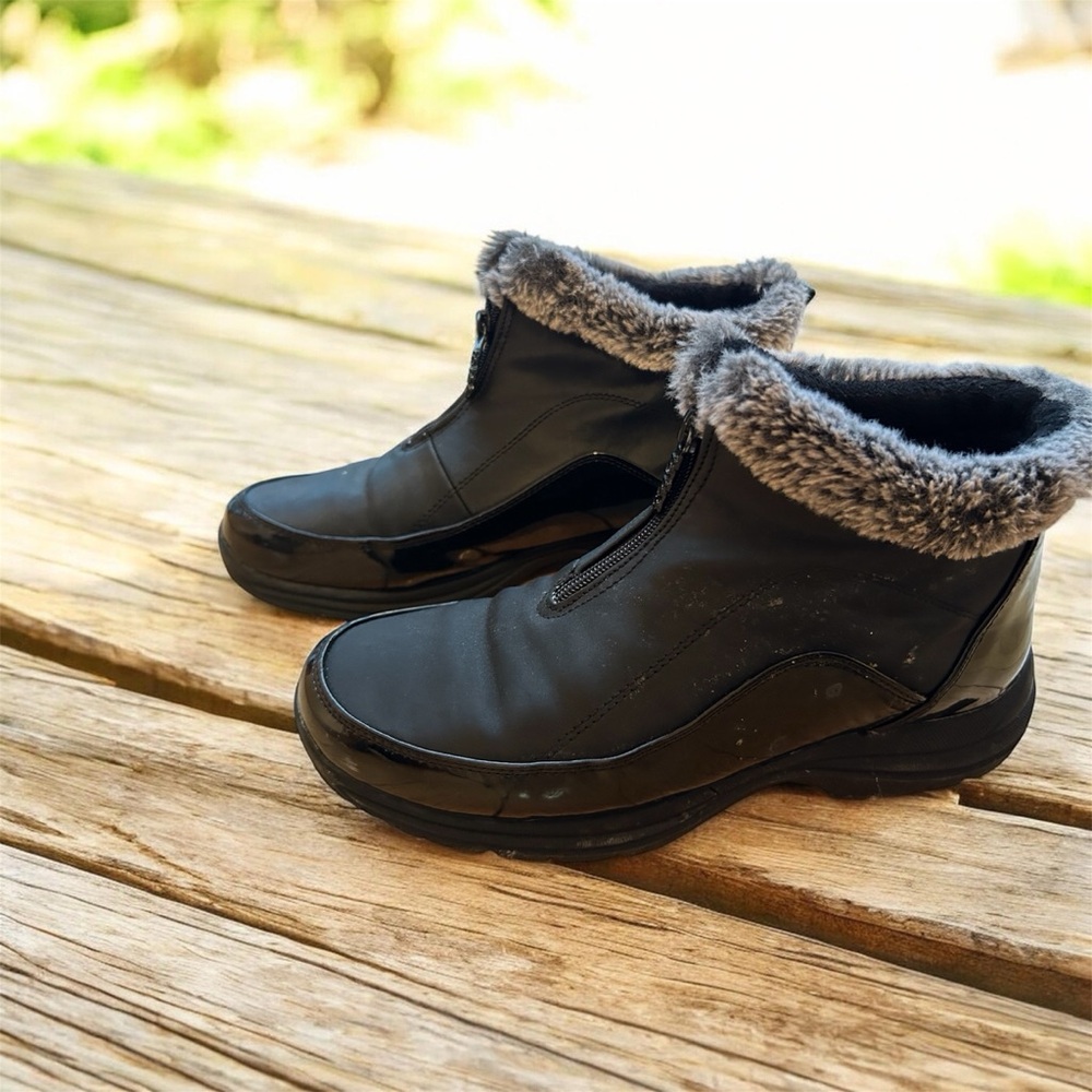 Winter/Snow Shoes Used Size 9 Black